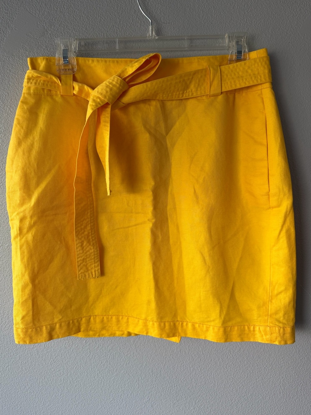 Banana Republic Factory yellow linen cotton blend mini skirt size 6